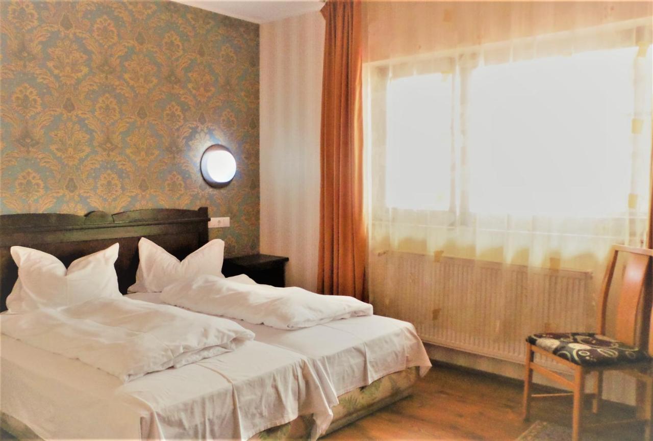 Hotel Sonne Sibiu Buitenkant foto