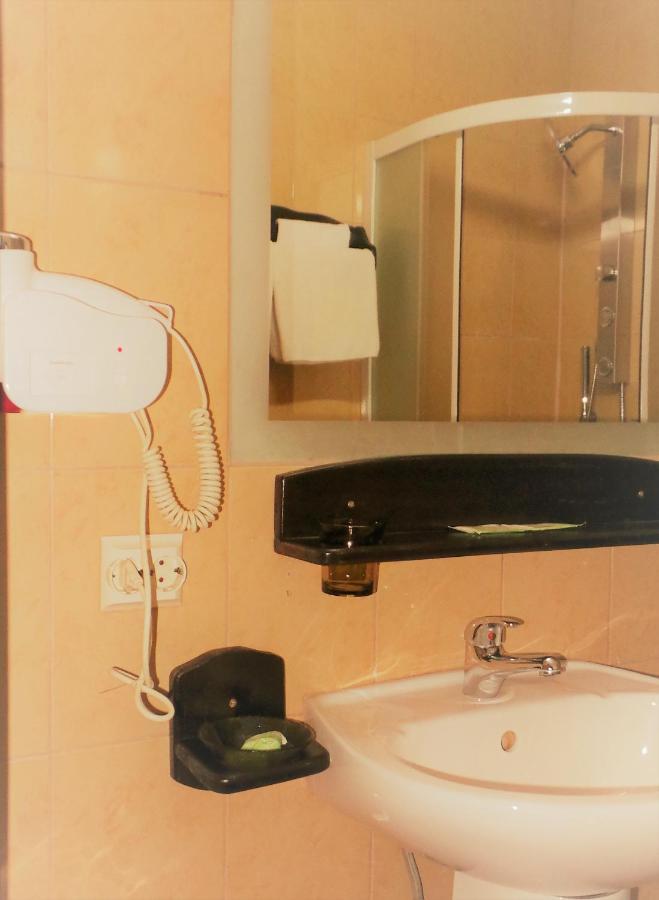 Hotel Sonne Sibiu Buitenkant foto